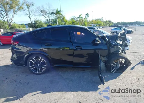 2021 BMW X6 M z USA, uszkodzony, nr VIN 5YMCY0C04M9G12375